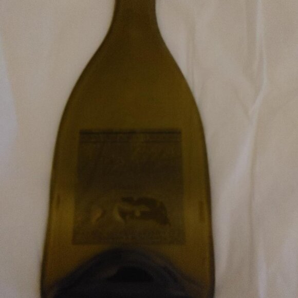 Flattened Green Wine Bottle Cheese Board - Picture 5 of 8